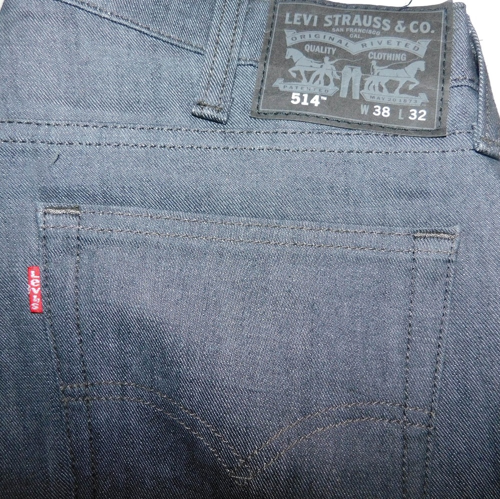 MENS Levis Dark Washed Jeans
